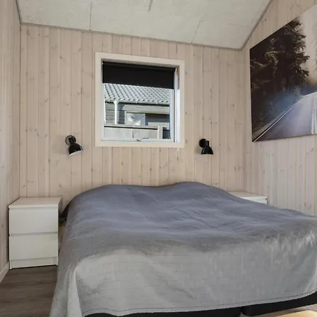 Holiday home In With House Sea View