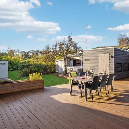 Holiday home In With House Sea View *