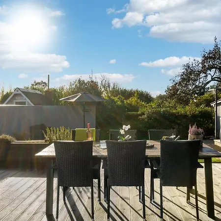 Holiday home In With House Sea View